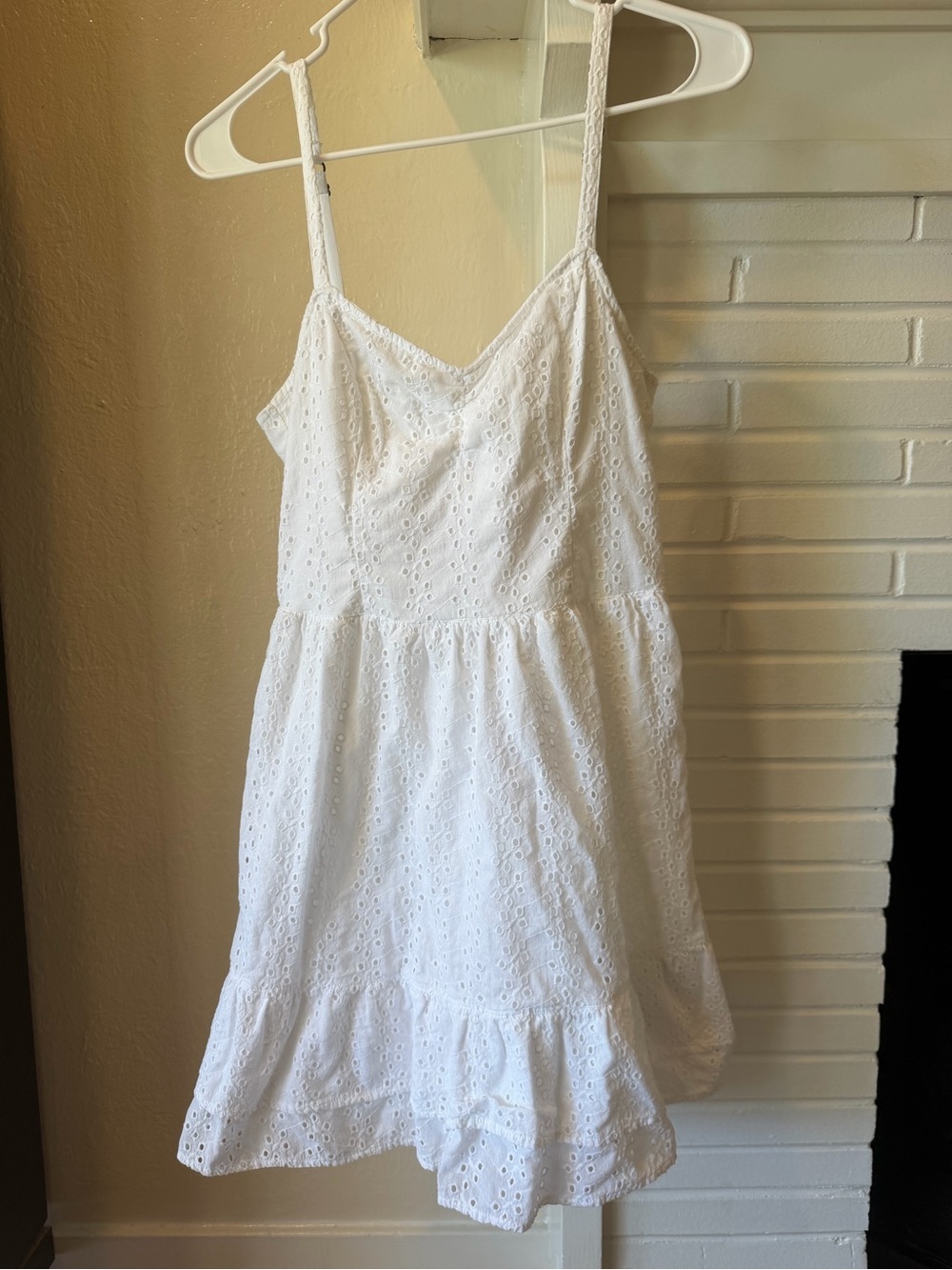 Hollister White Eyelet Open Back Bow Mini Dress Size Small